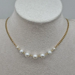 Handgjort halsband  - Material-rostfritt stål 