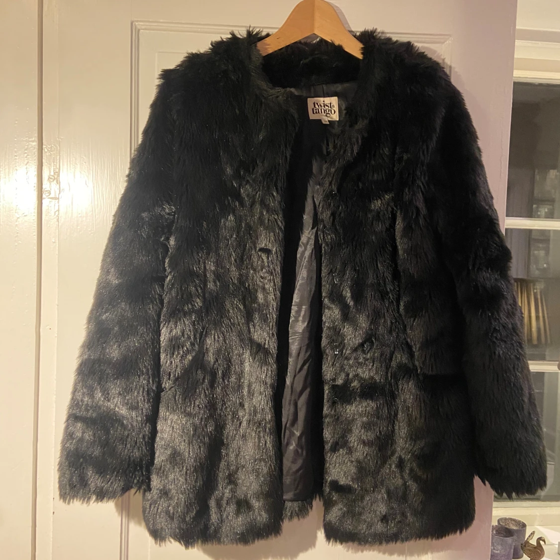 Svart pälsjacka från Twist & Tango