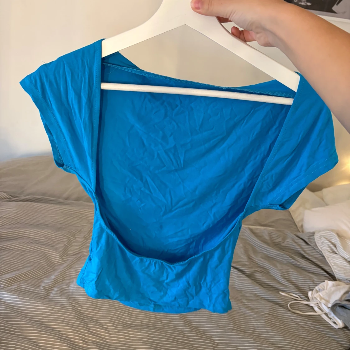 Blå topp med öppen rygg - 1