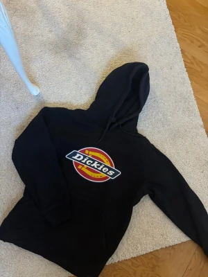 Dickies hoodie  - Helt okej skick inte urtvättad eller några fläckar