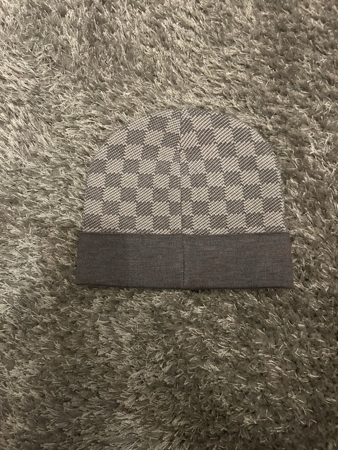 Grå Louis Vuitton mössa - 1