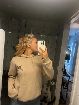 Hoodie  - Fin hoodie som värmer. Bra kvalité