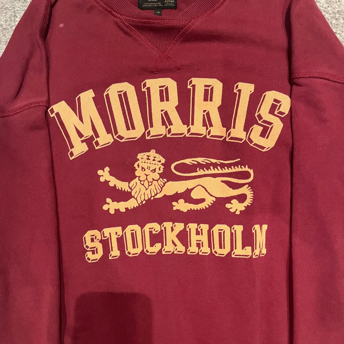Vinröd sweatshirt från Morris XS - 1