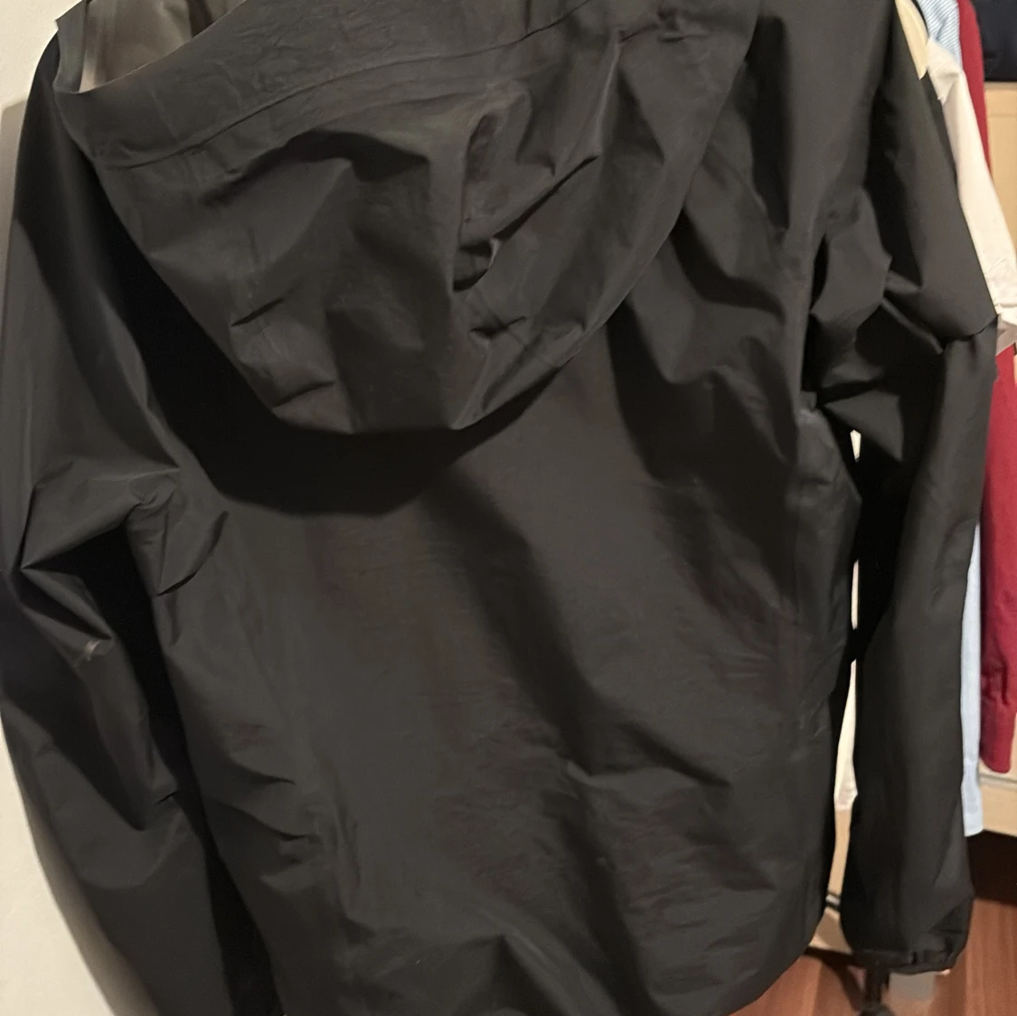 Svart vindjacka Peak Performance M - 4