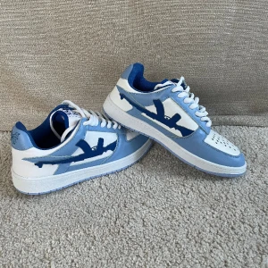 Lost boys - Sprillans nya lost boys, aldrig andvända. Storlek 43. Om du har några frågor e de bara skriva! Köpta för ca 2200. Priset kan diskuteras.