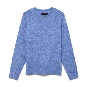 Blå stickad tröja  - Mysig blå stickad tröja från Vero Moda i storlek M. Tröjan hqr inga tecken på användning och jag har bara använt ett fåtal gånger! Köpt för 300kr, pris kan diskuteras💕