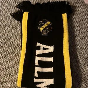 AIK halsduk  - Säljer min aik halsduk då jag har flera stycken .