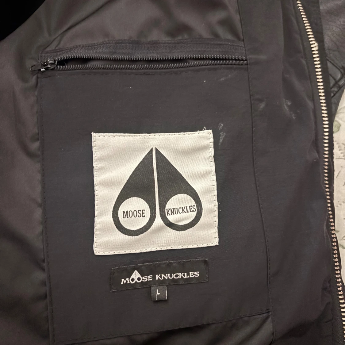 Svart Moose Knuckles pufferjacka L - 1