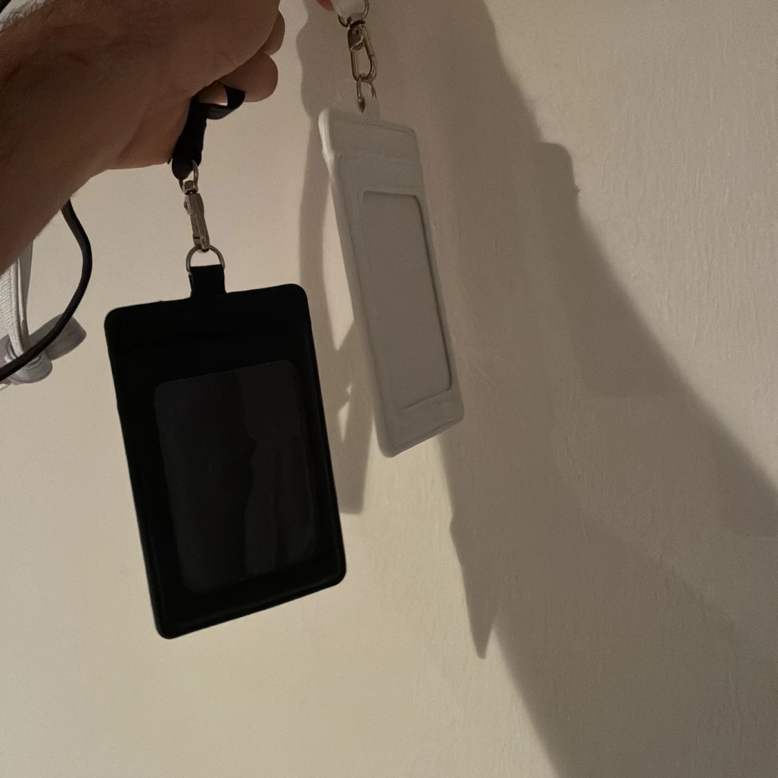  plånbok i svart och vitt - 1