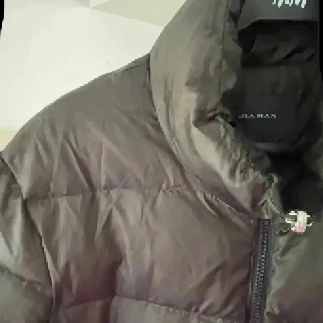 Svart dunjacka från Zara Man - 1