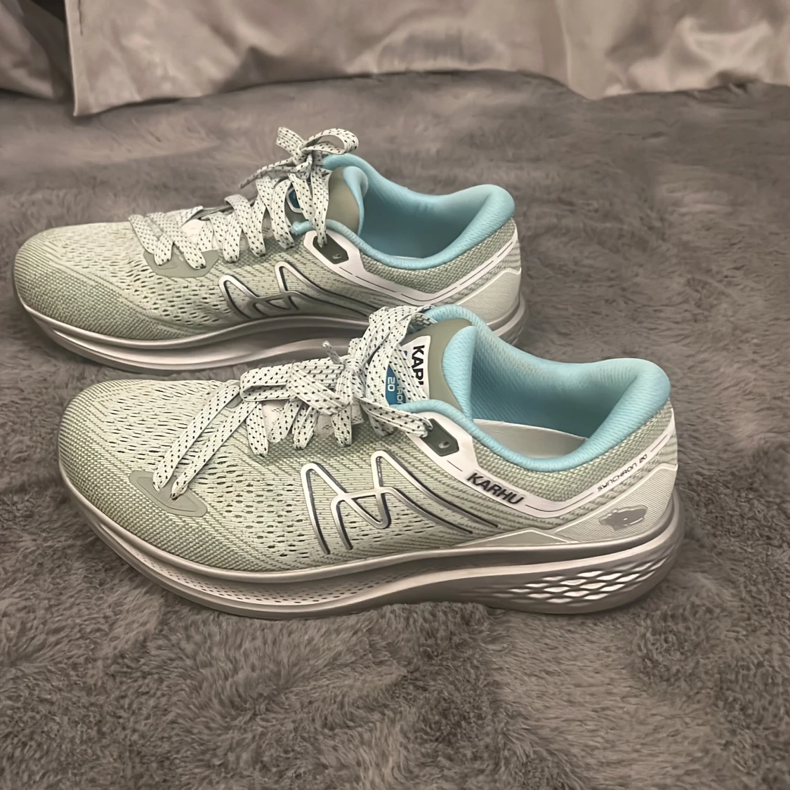 Karhu ljusgröna sneakers med mesh - 2