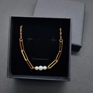 Handgjort halsband  - Material-rostfritt stål, Längd-48cm +5