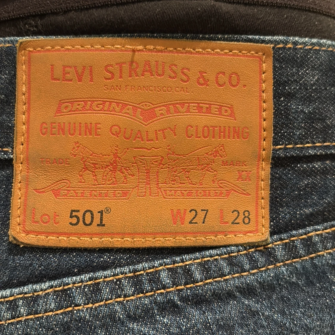 Levi's 501 mörkblå jeans W27 L28 - 3