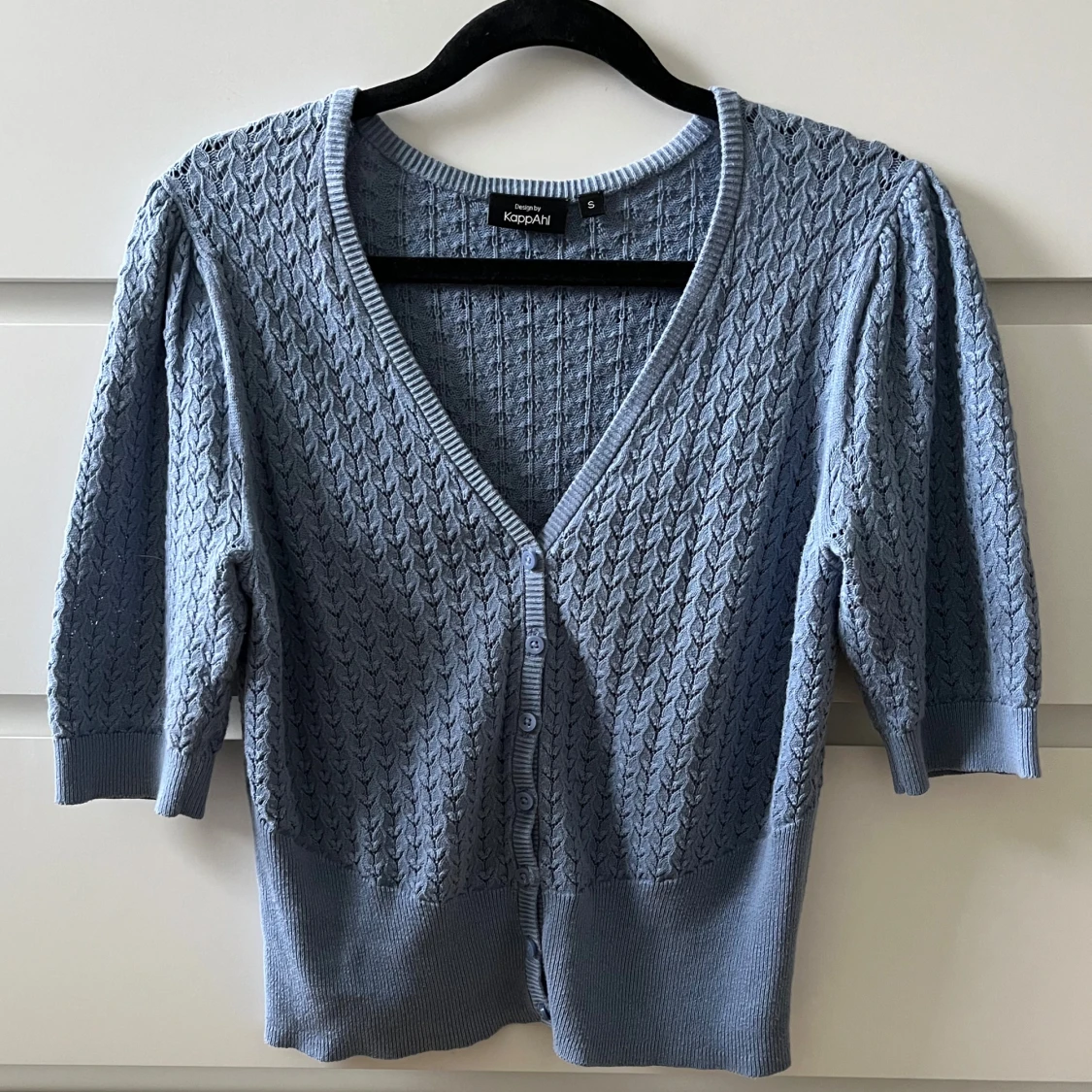 Blå stickad kofta från KappAhl - 1