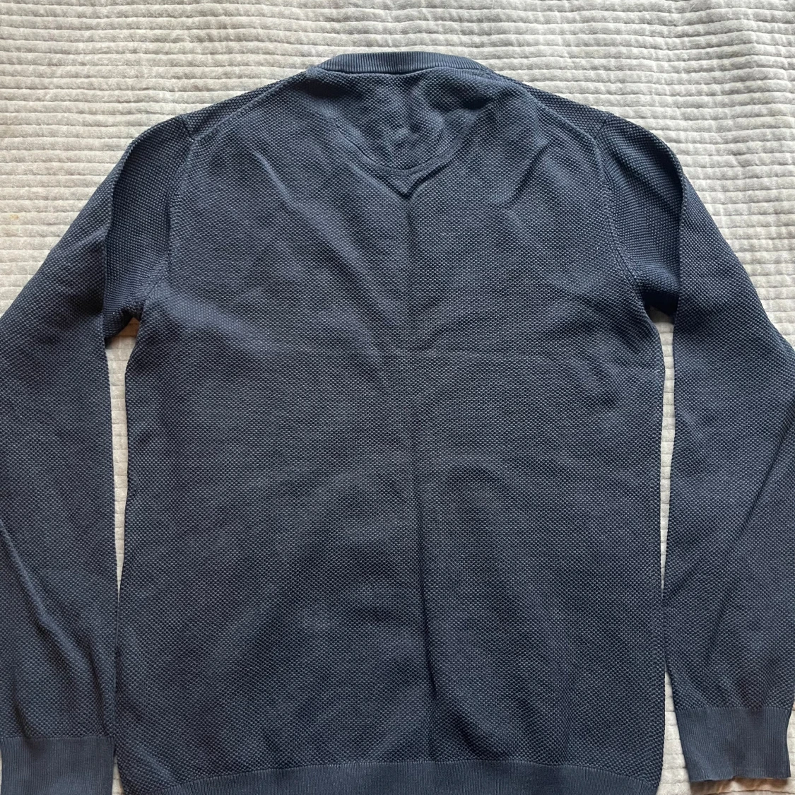 Mörkblå stickad tröja från Gant - 1