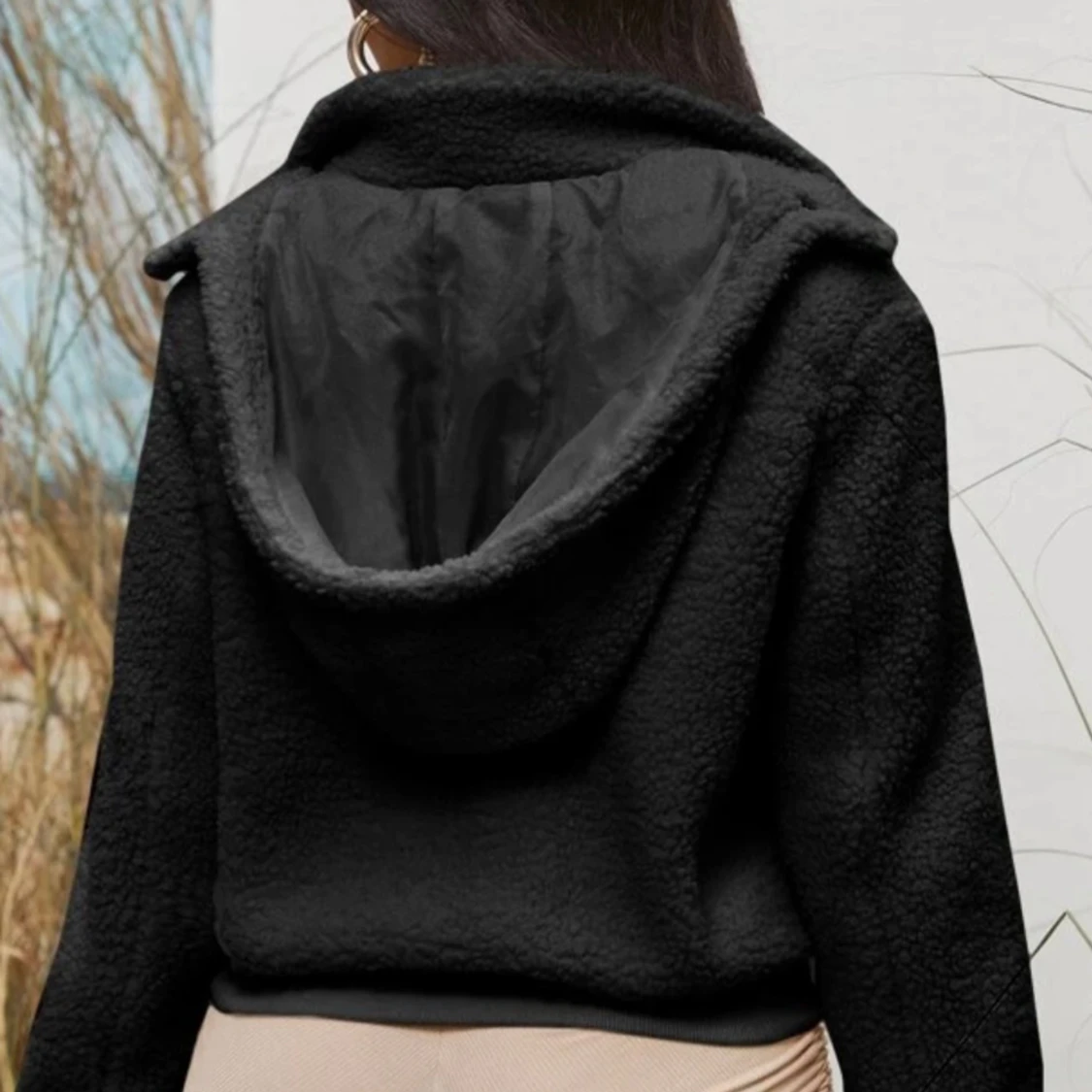 Svart teddyjacka med luva  - 1