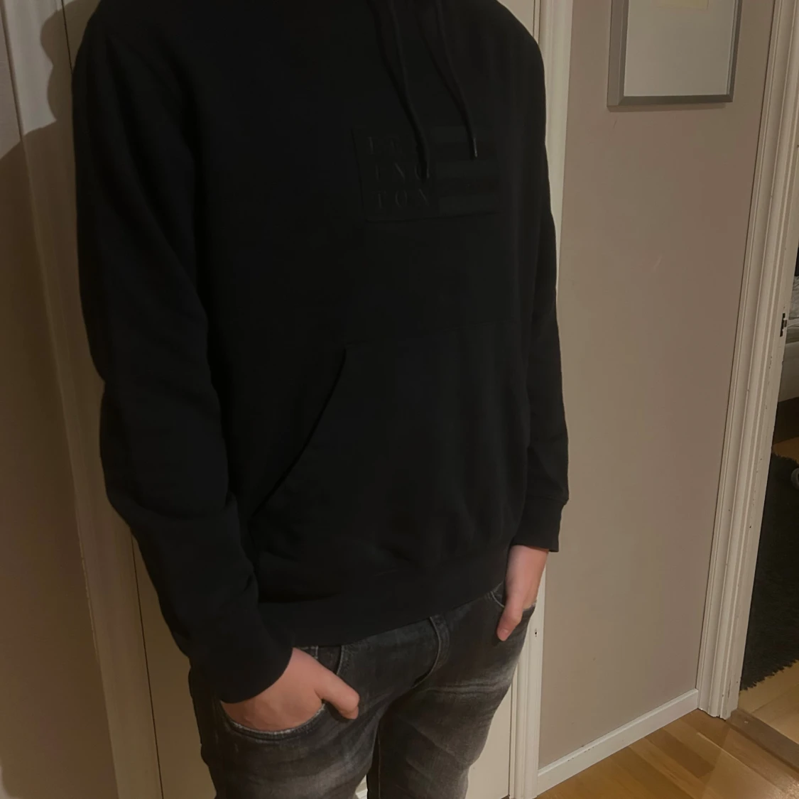 Svart hoodie från Lexington - 1