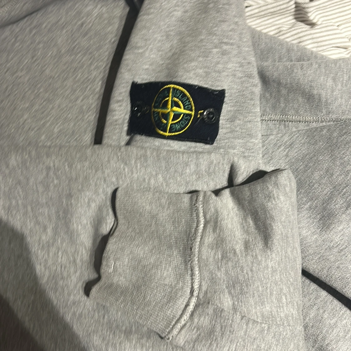 Grå sweatshirt från Stone Island - 3