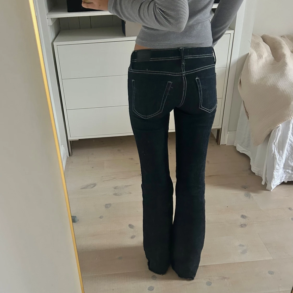 Mörkblå bootcut jeans - 2