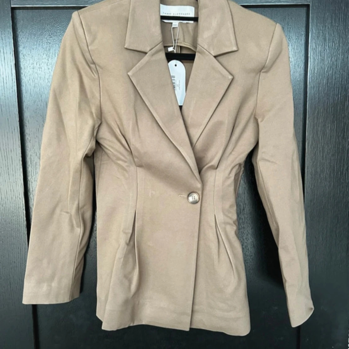 Beige kostym från Sanne Alexandra XXS