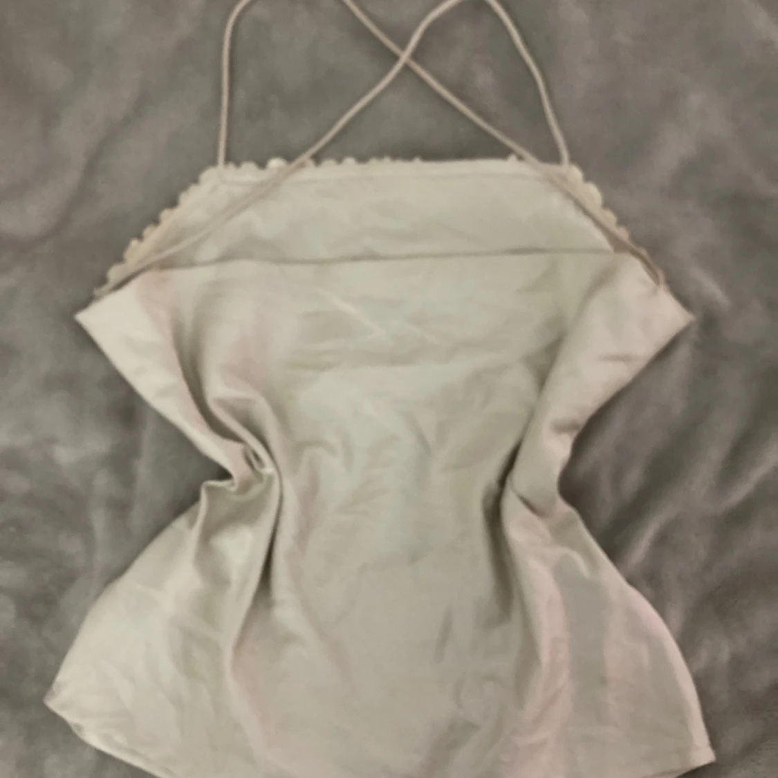 Ljusbeige spetslinne från BikBok - 2