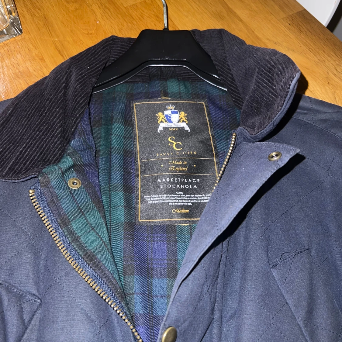 Mörkblå quiltad jacka Savvy Citizen - 1