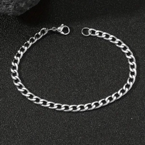 Kedjearmband i silverfärg -  kedjearmband i silverfärg i väldigt bra skick 