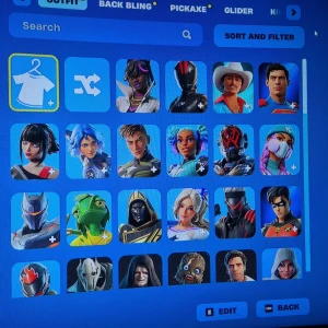 FORTNITE ACCOUNT - Jag säljer detta konto för att jag har ingen användning av konto längre