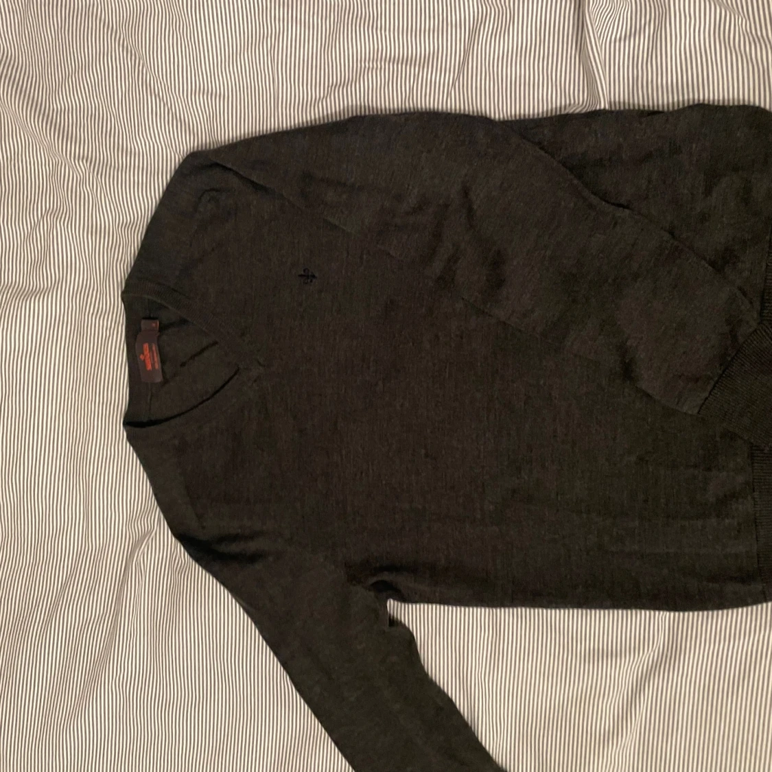 Mörkgrå merinoullströja från Morris - 2