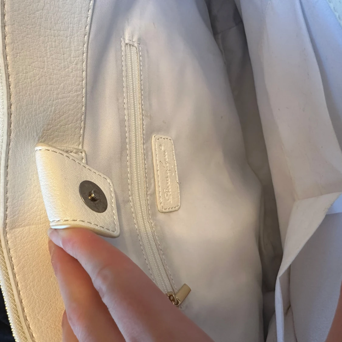 Vit quiltad handväska från Michael Kors - 2