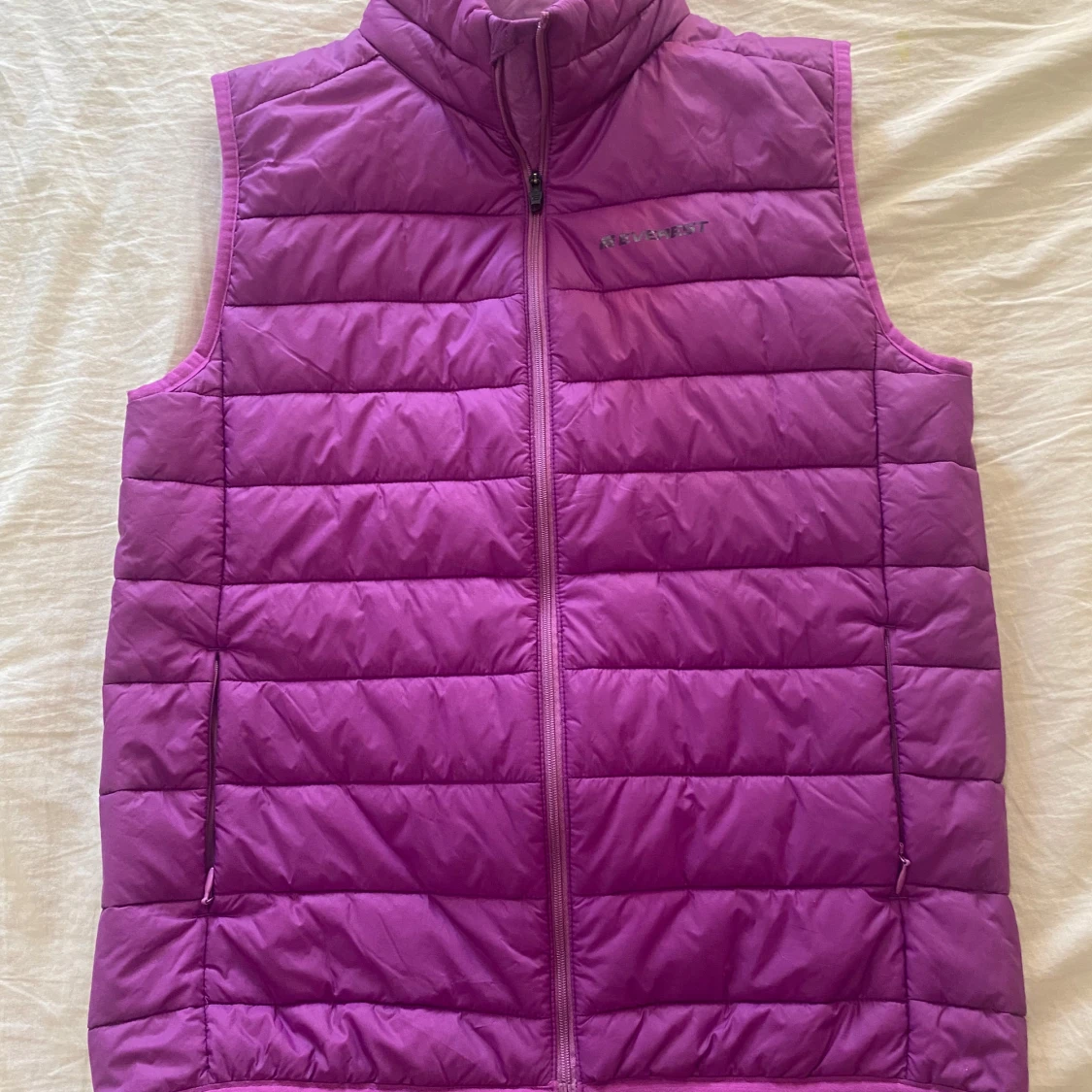 Lila dunväst från Everest