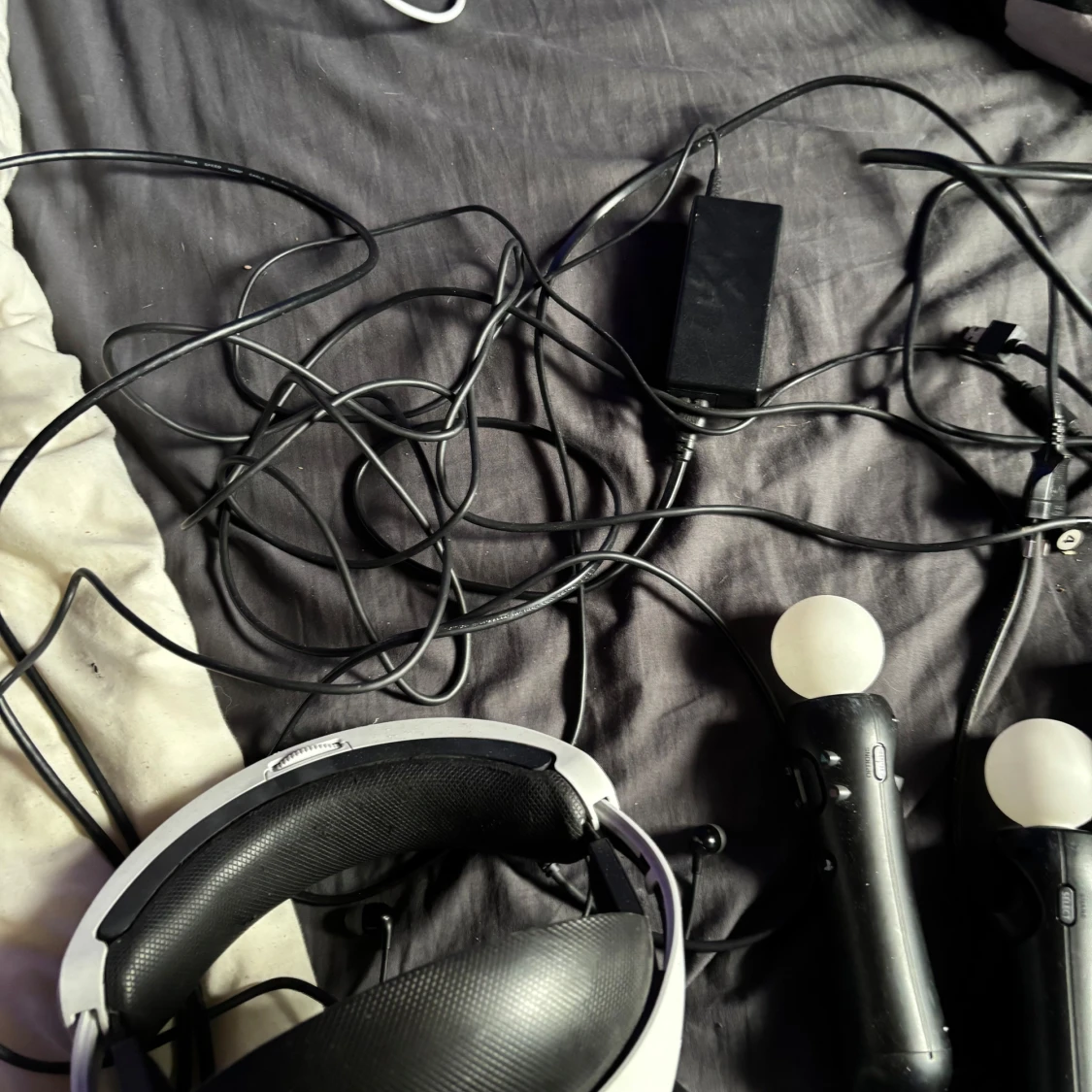 Hej säljer mitt ps4 vr allting funkar - 4