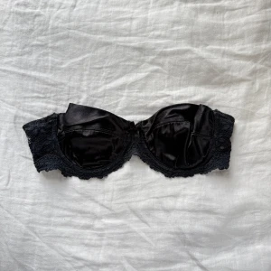 Strapless BH - Strapless BH med snygg spets!
