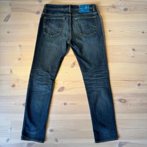 Jacob Cohën jeans 622 C - Tjenare! Säljer att par Jacob Cohën jeans i modellen 622 C. Jeansen är i mycket bra skick och är i Size 33. Hör av er om ni vill ha fler bilder! Hör också gärna av er vid frågor och funderingar och pris går att diskuteras vid smidig affär! 