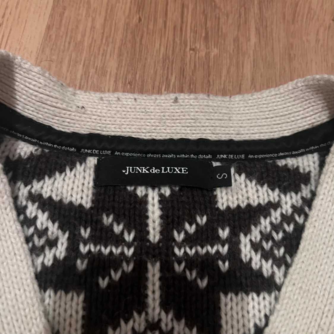 Sjuk cardigan från från Junk de Luxe - 1