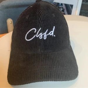 Clsfd keps - Säljer en gammal keps från Classified (Märket som SampeV2 är ambassadör för). Kepsen säljs inte längre så den är nog rätt limiterad. 