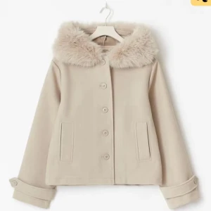 Beige kappa - Använd få ggr, o liten i storleken