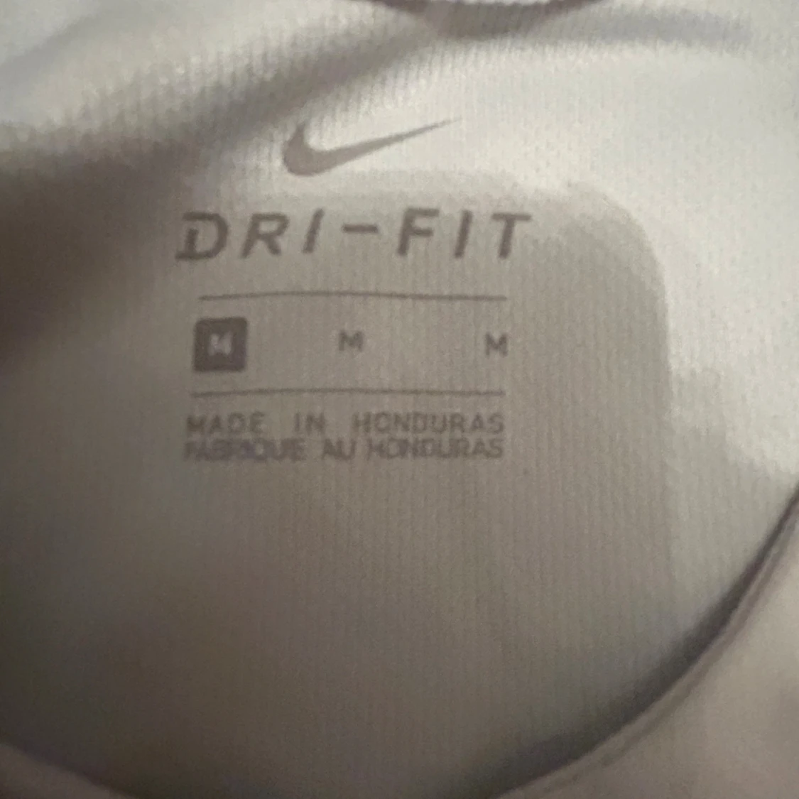 Vit ärmlös Nike Dri-Fit fotbollströja - 1