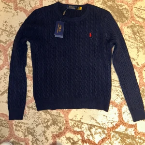 Stickad Ralph Lauren tröja - Helt ny oanvänd Polo tröja