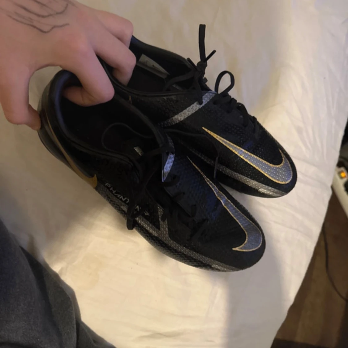 Nike Phantom GT2 fotbollsskor svart/guld