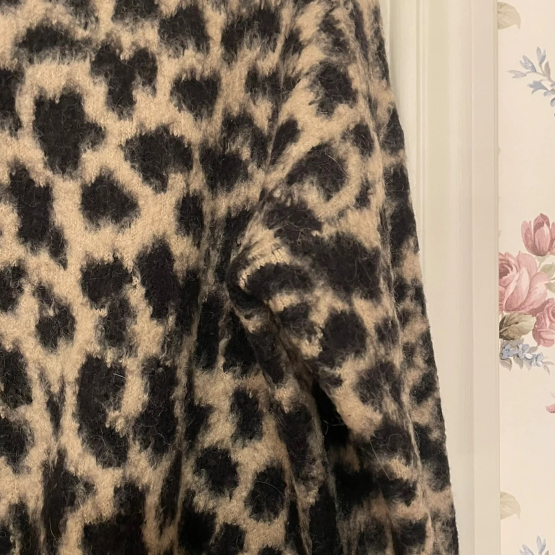 Leopardmönstrad stickad tröja NA-KD - 2