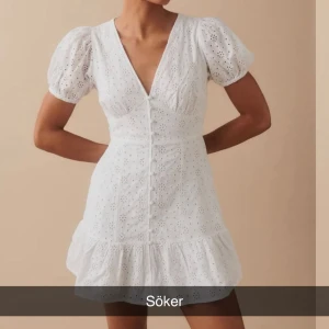 Söker klänning ginatricot - Söker denna klänning helst i en S💕💕