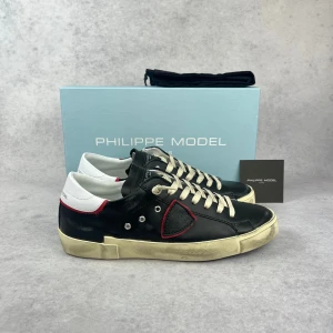 Philippe Model PRSX sneaker - – Condition: 10/10 - brand new, never used  – What is included: Box, dustbag & card  – Retail price: 3800 SEK