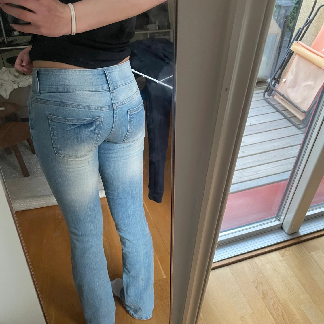 Ljusblå bootcut jeans  - 1