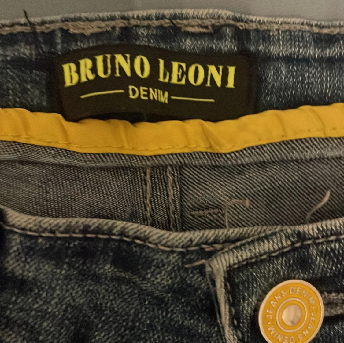 Bruno Leoni slitna jeans med detaljer - 2