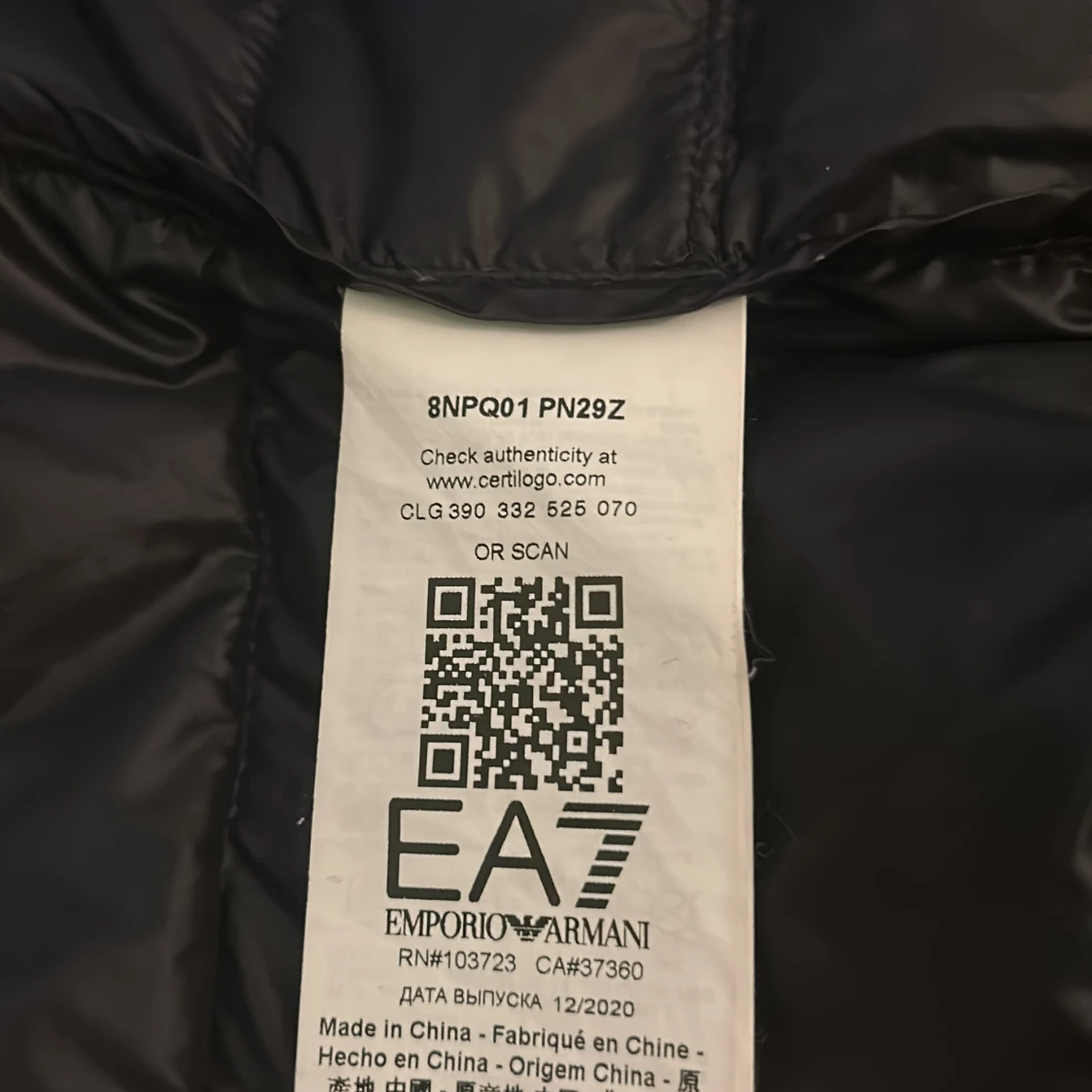 Svart dunväst från EA7 Emporio Armani - 1