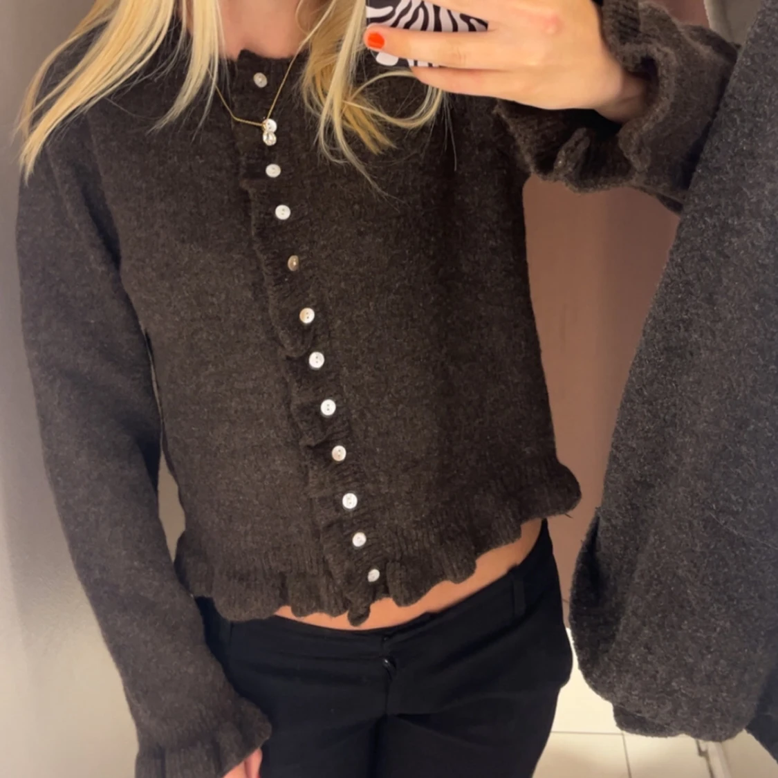 Söt volangkofta med knappar - 1