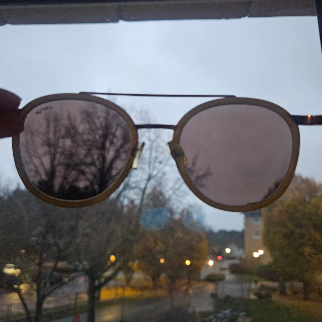 Runda solglasögon från Future - 1