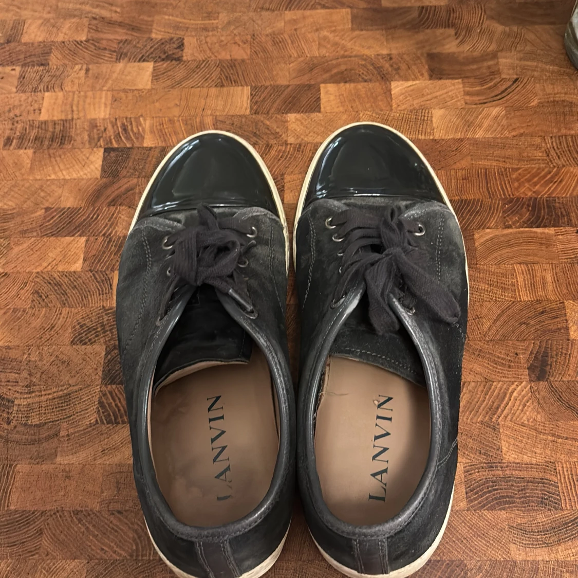 Svarta sneakers från Lanvin i mocka - 1