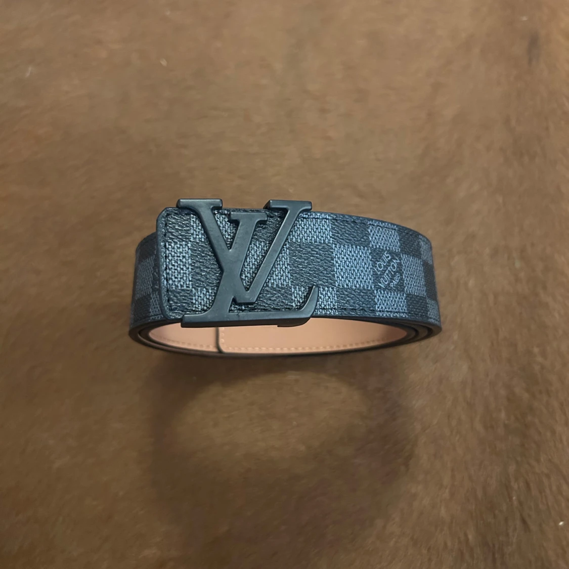 Louis Vuitton rutig skinnbälte